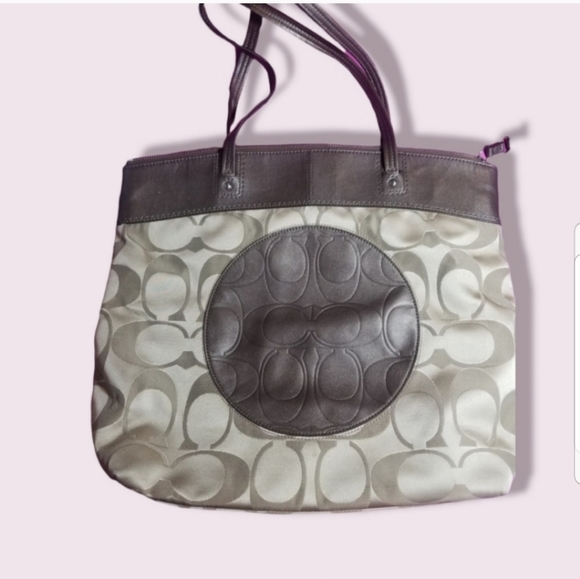 Coach Handbags - COACH LAURA SIGNATURE LARGE TOTE HANDBAG